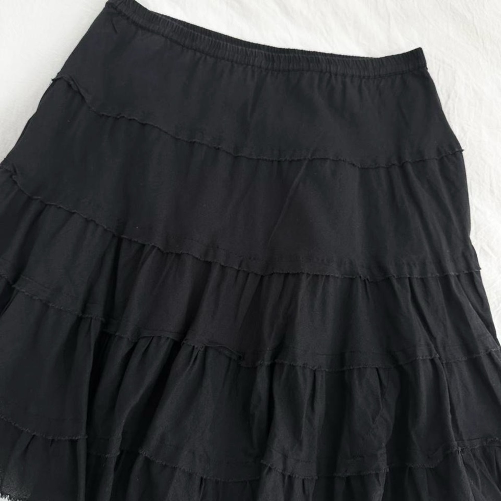 Tiered Knee Length Skirt - Picture 6 of 8